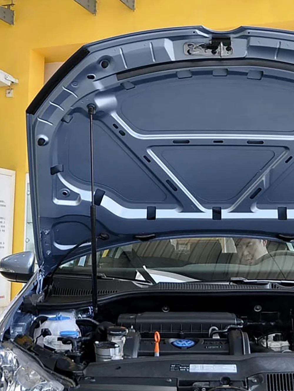 Barres de jambe de force de levage à gaz pour capot de voiture, couvercle de capot, support hydraulique, accessoires les plus récents, VW Golf 6, Golf 6, 2010, 2011, 2012, 2013, 2014