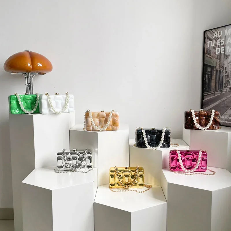 حقيبة يد نسائية عصرية لامعة للولائم Xiaoxiangfeng حقيبة يد لؤلؤية من الأكريليك حقيبة كروس للمناسبات الأنيقة