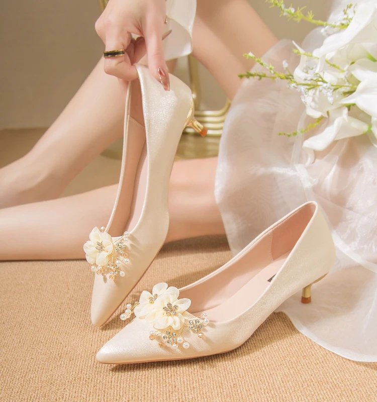 Summer Low Heels 3cm 6cm 8cm Champagne Colored Wedding Shoes Satin Wedding Bride\'s Low Heels Small Heels Dress Bridesmaid Shoes