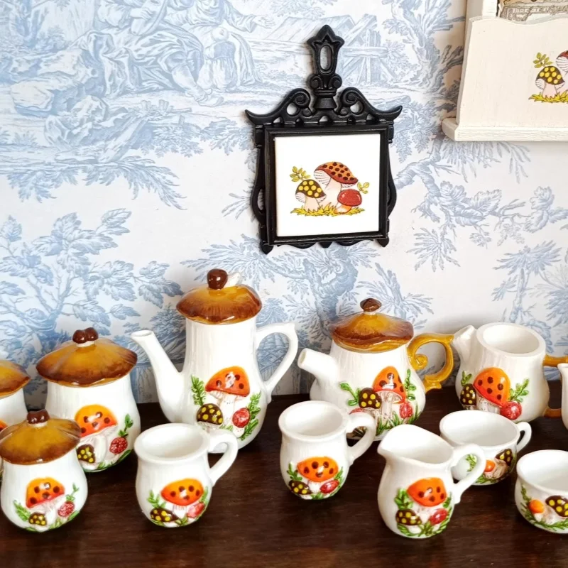 

1/6 Doll House Model Furniture Accessories Mushroom Tableware Teapot Cup Jar Box Bjd Ob11 Gsc Blyth Soldier Lol Miniatures Prop