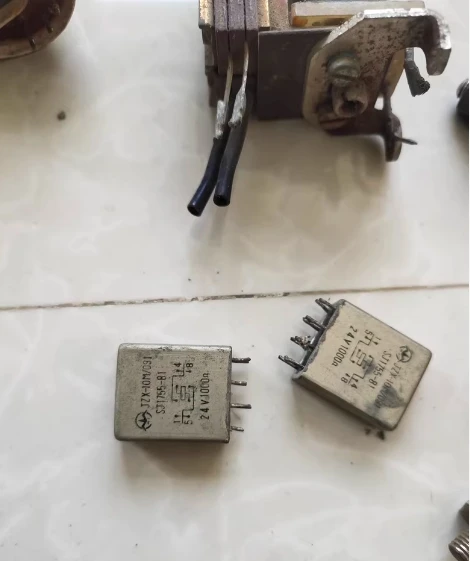 Old-fashioned relays, diodes, thyristors, triodes