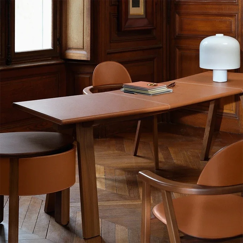 خشب الجوز الصلب الإيطالي البسيط من خشب الجوز، تخزين دوار من الجلد، e dge ta ble، قهوة تا ble