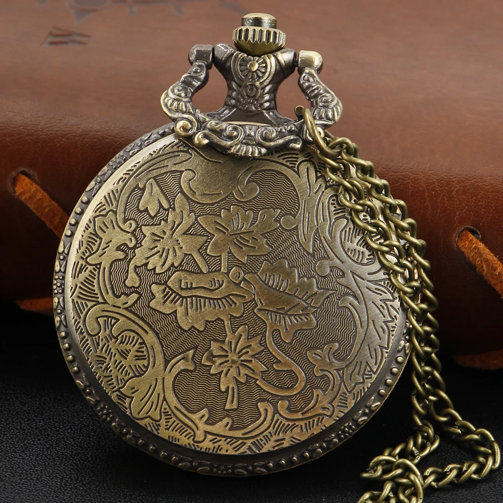 Montre de poche à quartz avec motif de train à vapeur d'exploration en bronze, collier rétro, horloge pendentif, cadeaux pour hommes et femmes, mode