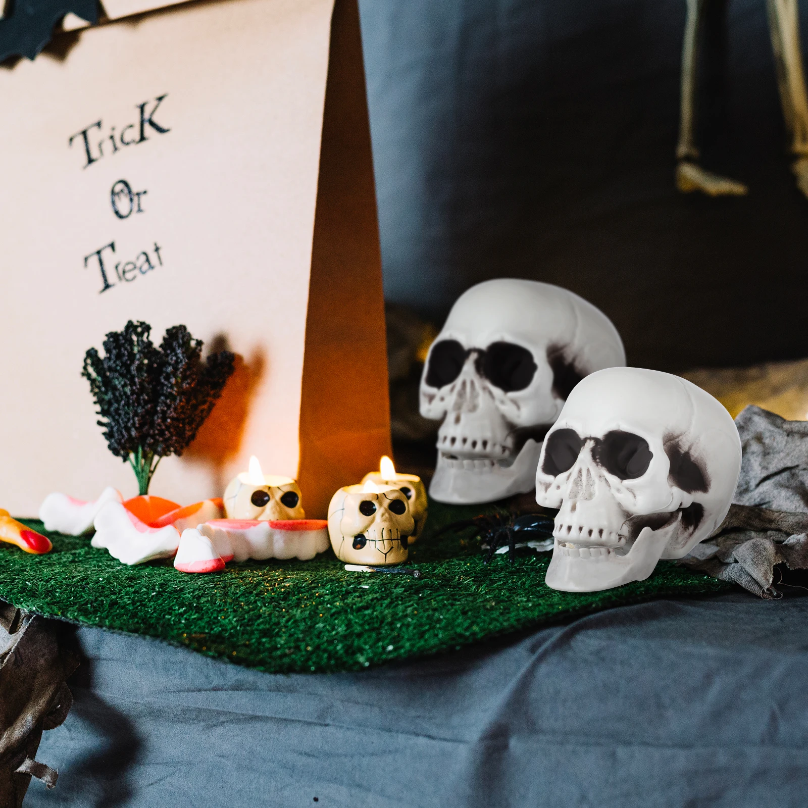 

6pcs Mini Decor Halloween Skull Accessories Plastic Skull Ornament For Party Masquerade Ghost Desktop Trinkets