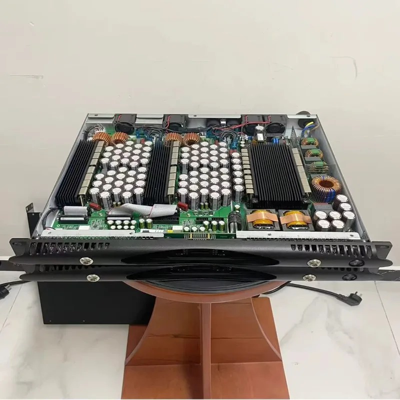 Professional class D digital power amplifier, 2 * 2000W dedicated line array speaker system, suitable for professional stage per