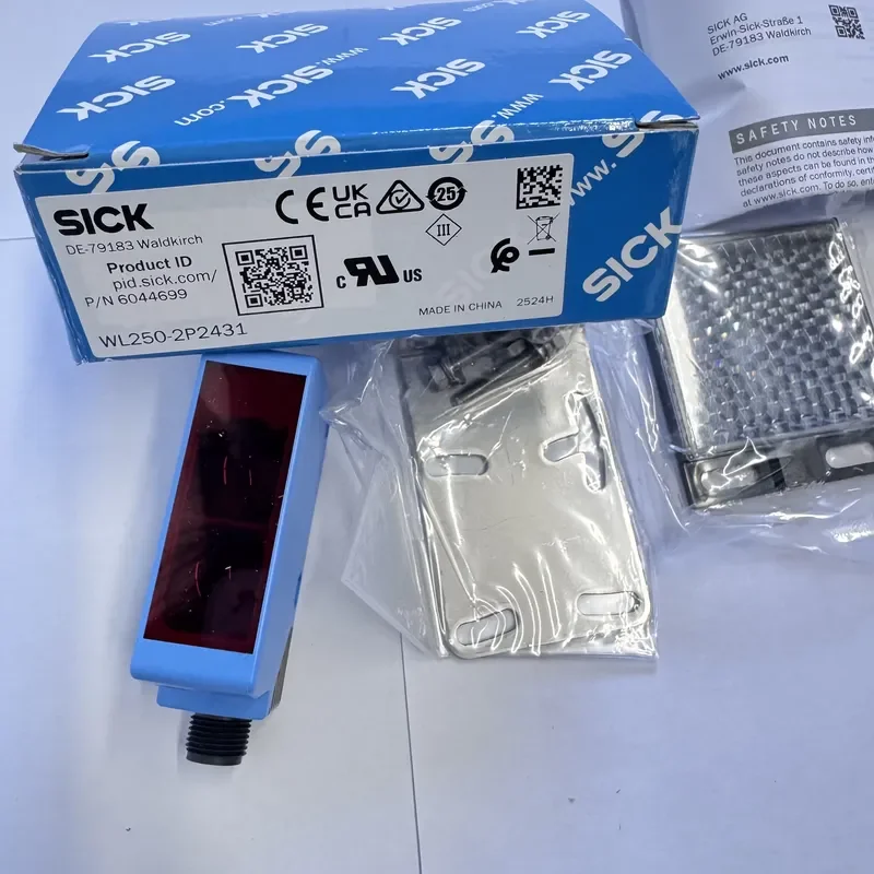 WL250-2P2431 Original 6044699 W250-2 Series Mirror Reflection Photoelectric Sensor 15m Ultra-Long Sensing Range PNP Output