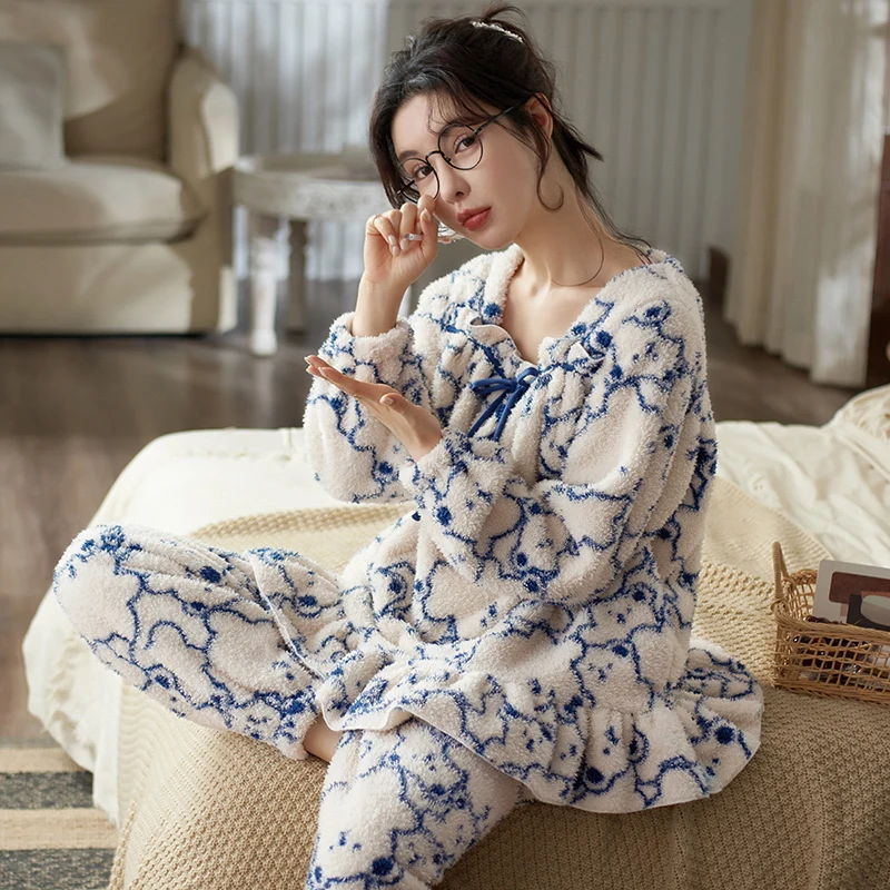 Winter Flannel Elegant Women Cartoon Sleepwear Girls Pajamas Pajama Sets Nightwear Coral Fleece Pijamas Mujer Homewear Fashion