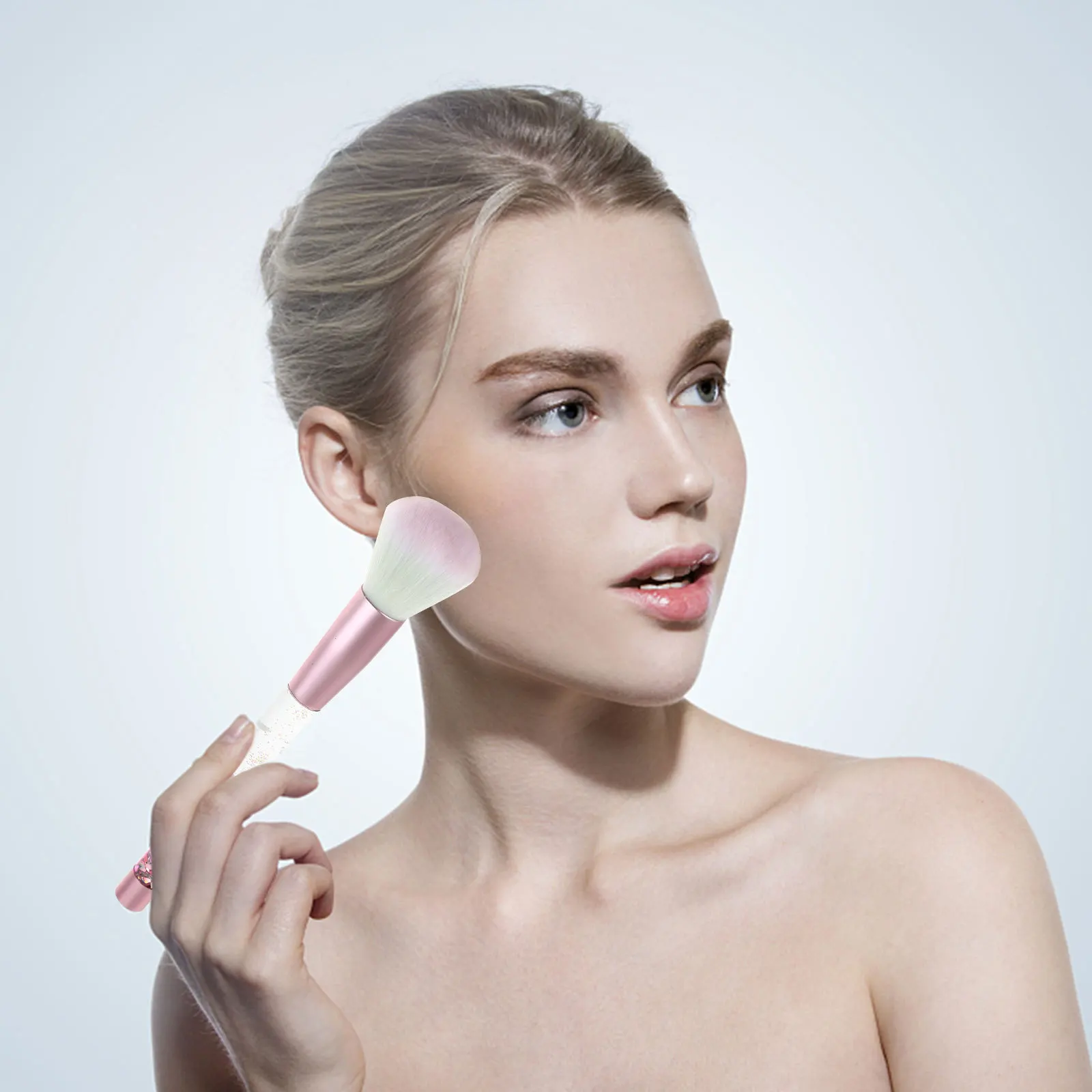 

Makeup Brush Set Transparent Handle Yellow Crystal Scatter Cone Shape Kit Professional Tools for Foundation Blush