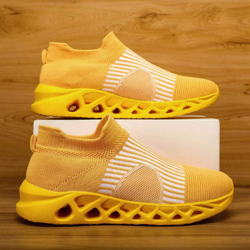 

New 2026 Summer Men Shoes Breathable Women's Sneakers Comforthable Casual Walking Shoes Outdoor Slip on Athletic Jogging Shoes