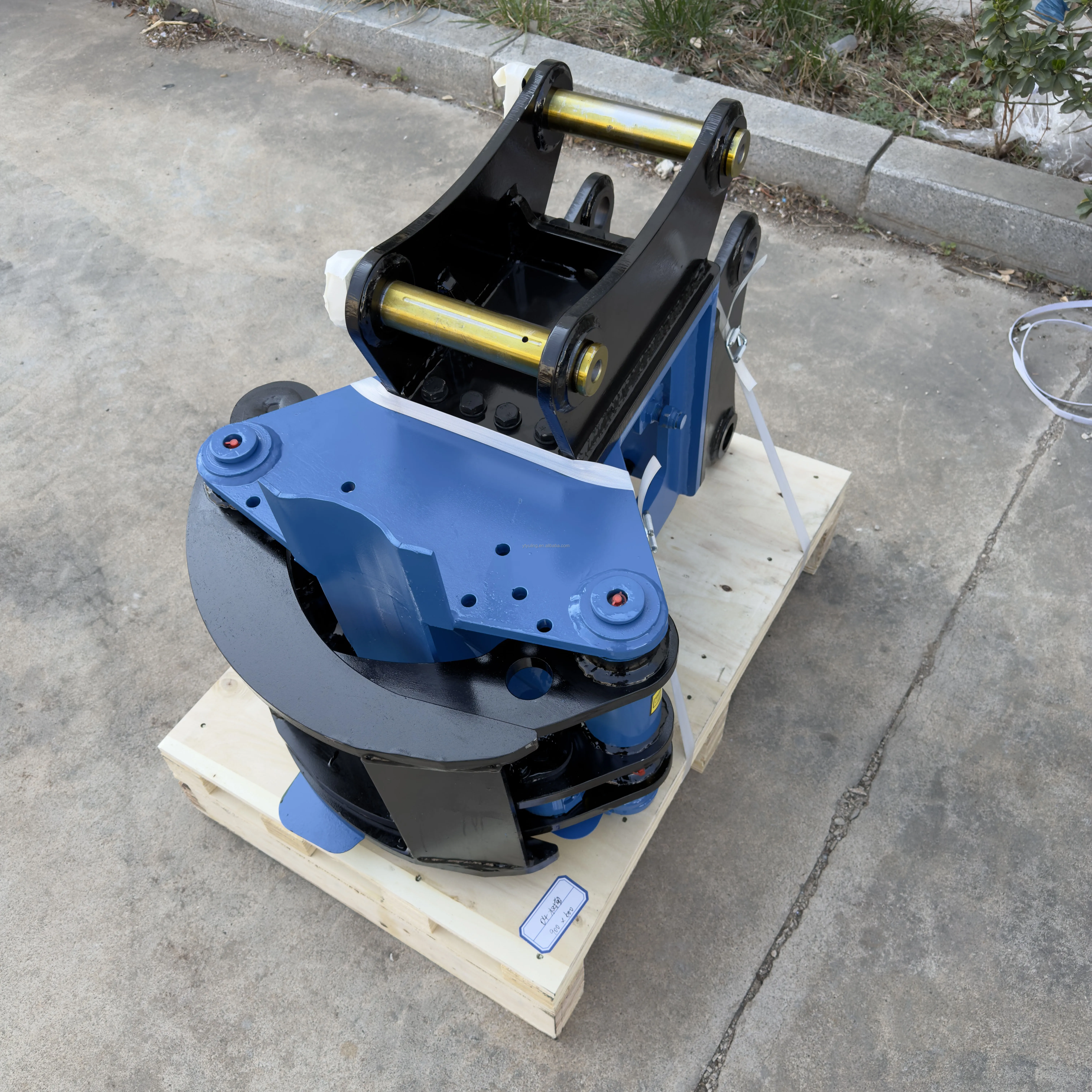 Hydraulic Mini Excavator Tree Cutter Attachment for 3-5t with NM500 Blade and Q355 Body,  Orchard Maintenance and Biofuel