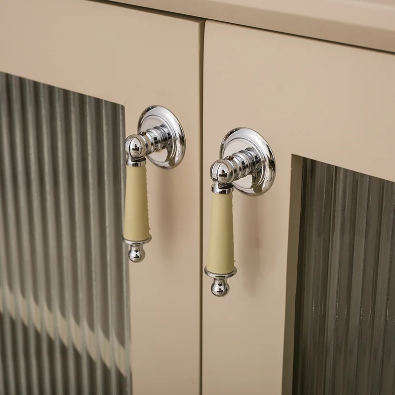 

Various Color Cowhide+Brass Furniture Handles Leather Kitchen Cabinet Drop Pulls Wardrobe Dresser Handle Cupboard Door Knob