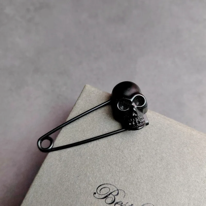 2Pcs Dark Retro Gothic Skull Safety Matte Black Brooches Blankets Scarves Sweater Pin Halloween Vintage Jewelry Accessory