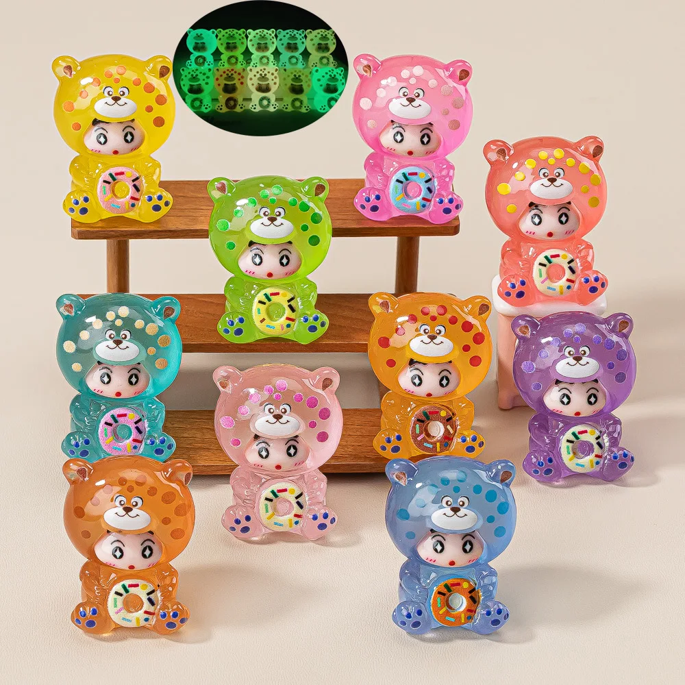 

Новая модель светящегося в темноте куколки-кошки Шин-Чан, милый настольный миниатюрный ландшафт, набор для творчества, трендовая игрушка