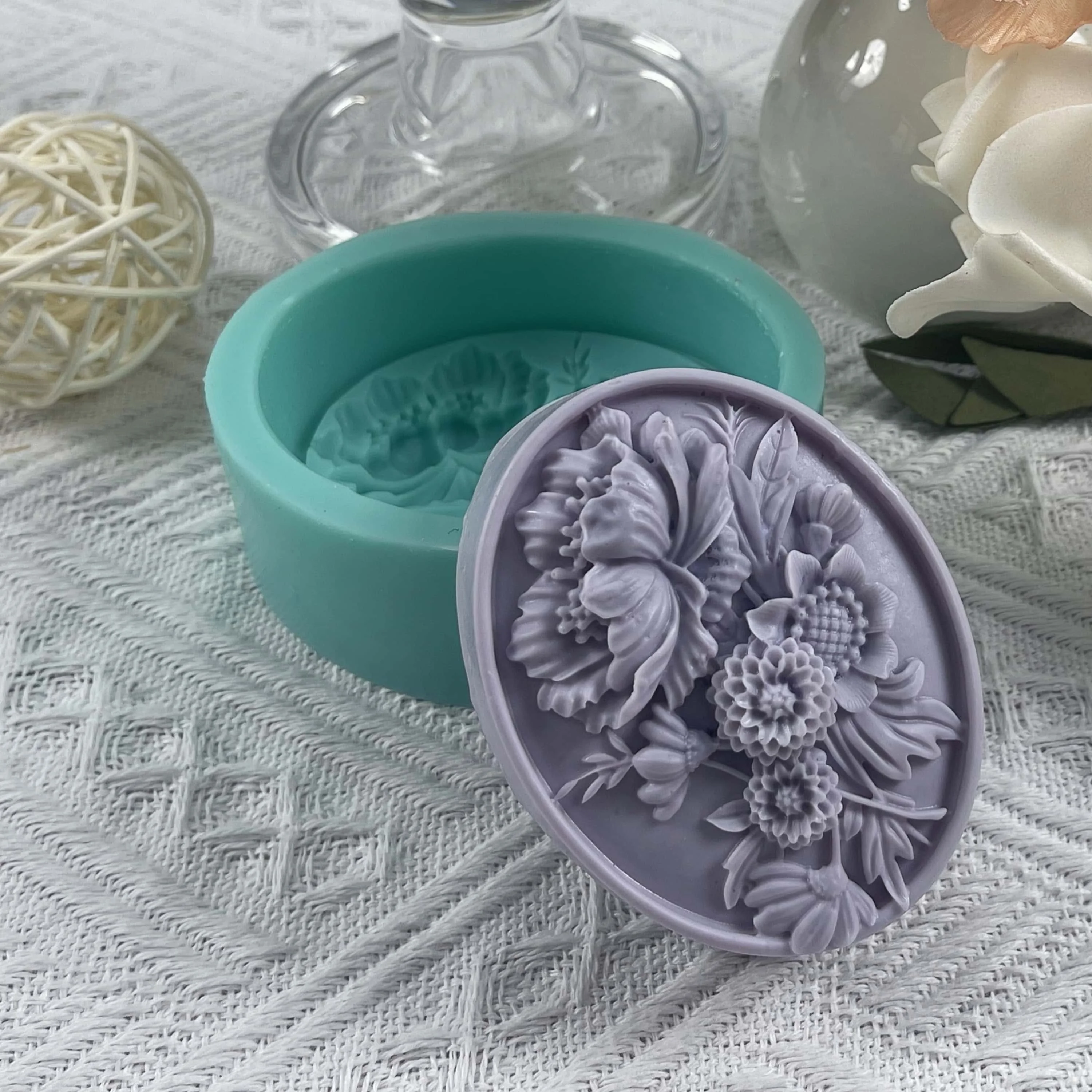 Oval Flower 3D Soap Mold Natural Bar Soap Molds Scented Candle Wax Silicone Mold Aromatherapy Plaster Resin Crafts Mold