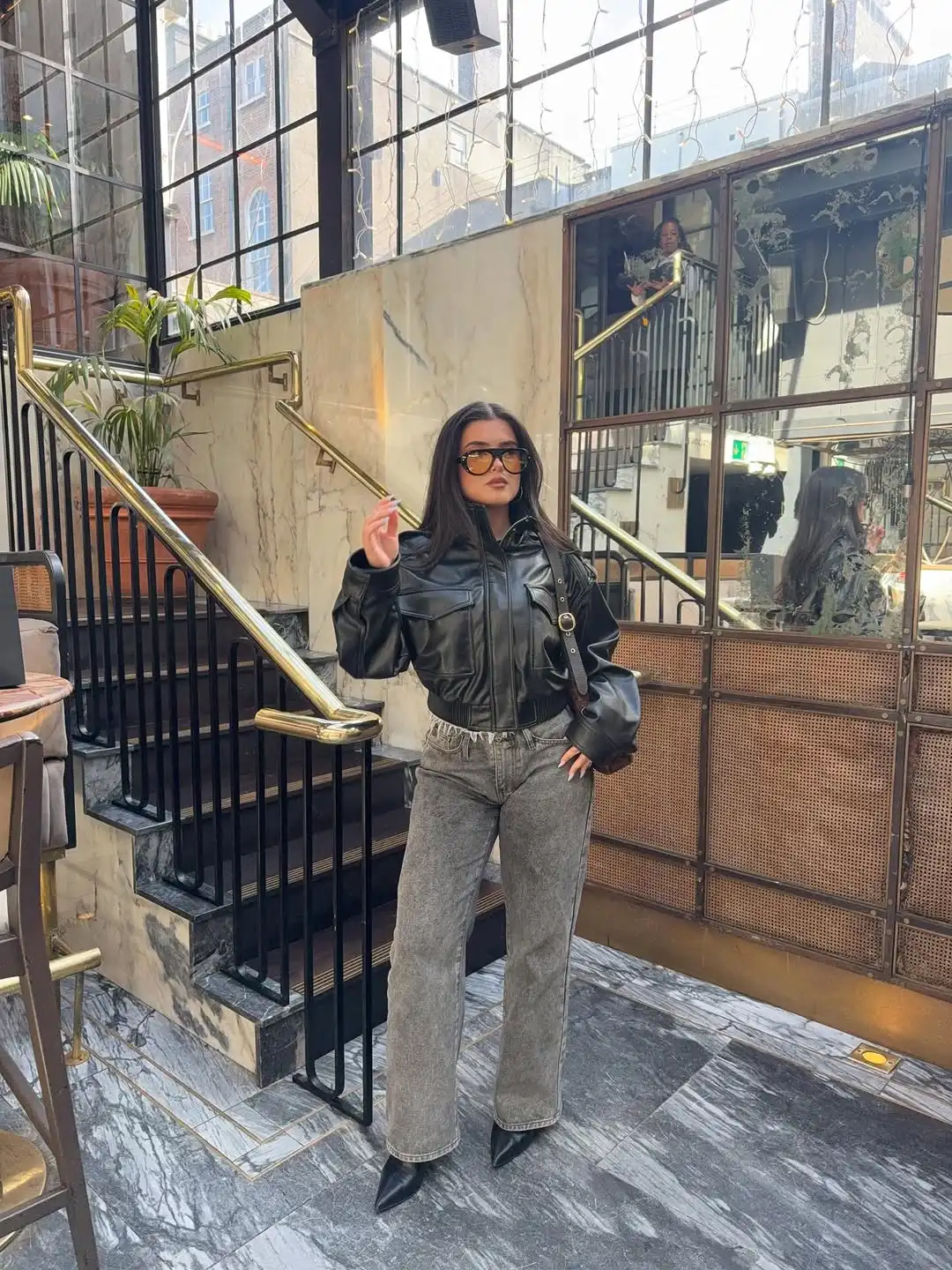 Women Black Faux Leather Cropped Jacket Stand Collar Big Pocket Shoulder Strap Elastic Hem Vintager Coat Streetwear Outerwear