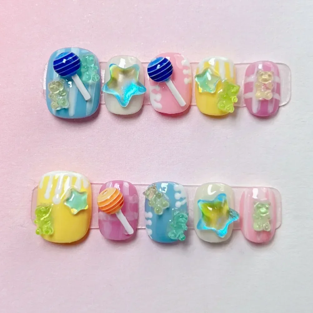 

10Pcs Short Cute Handmade Press On Nails Full Cover Rhinestone Design Round Head Fake Nail Artificial Manicure Wearable Nail Tip