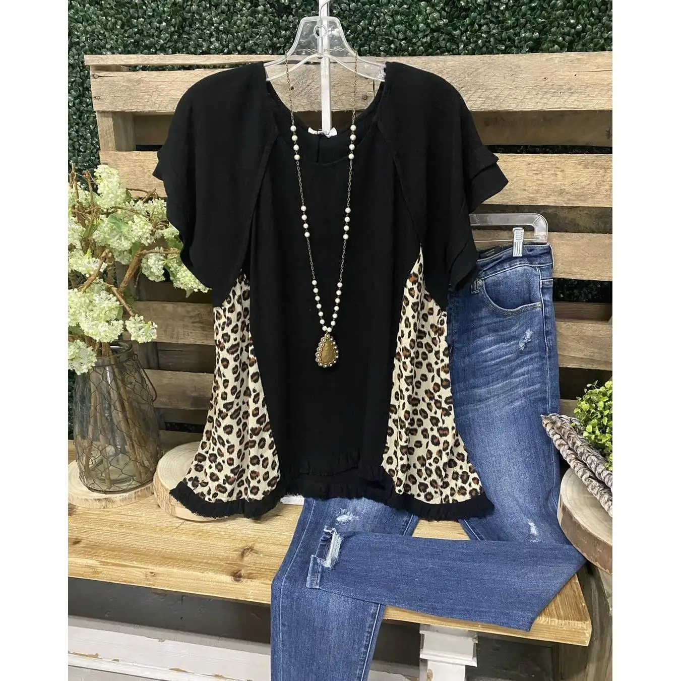 

Women's Casual Sle ort Sve Tattered irt Top Polyester Fabric Loose Fit Polyester Leopard Patterned Pullover T-irt