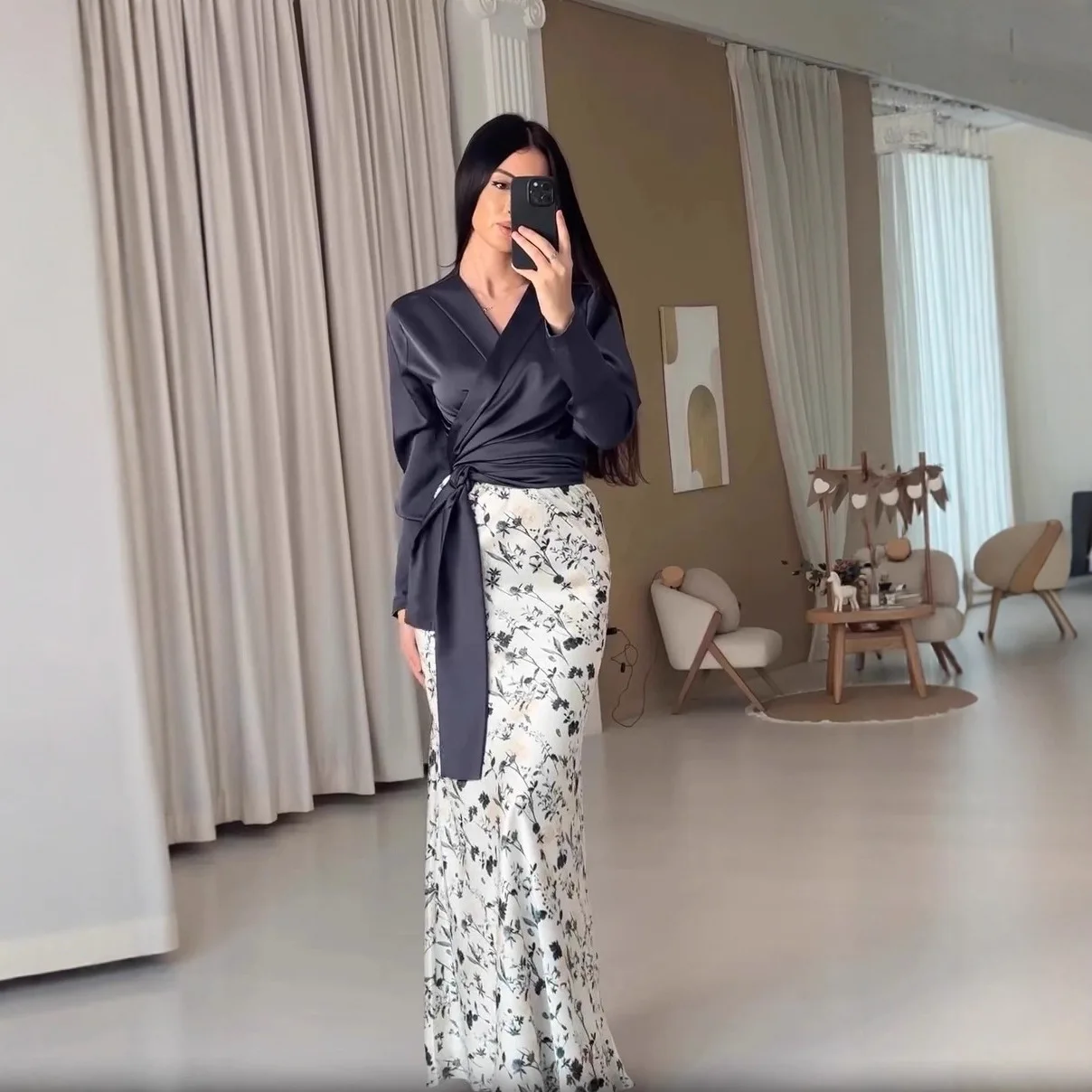 

Лето 2025 г., новый дизайн, платье с поясом и принтом