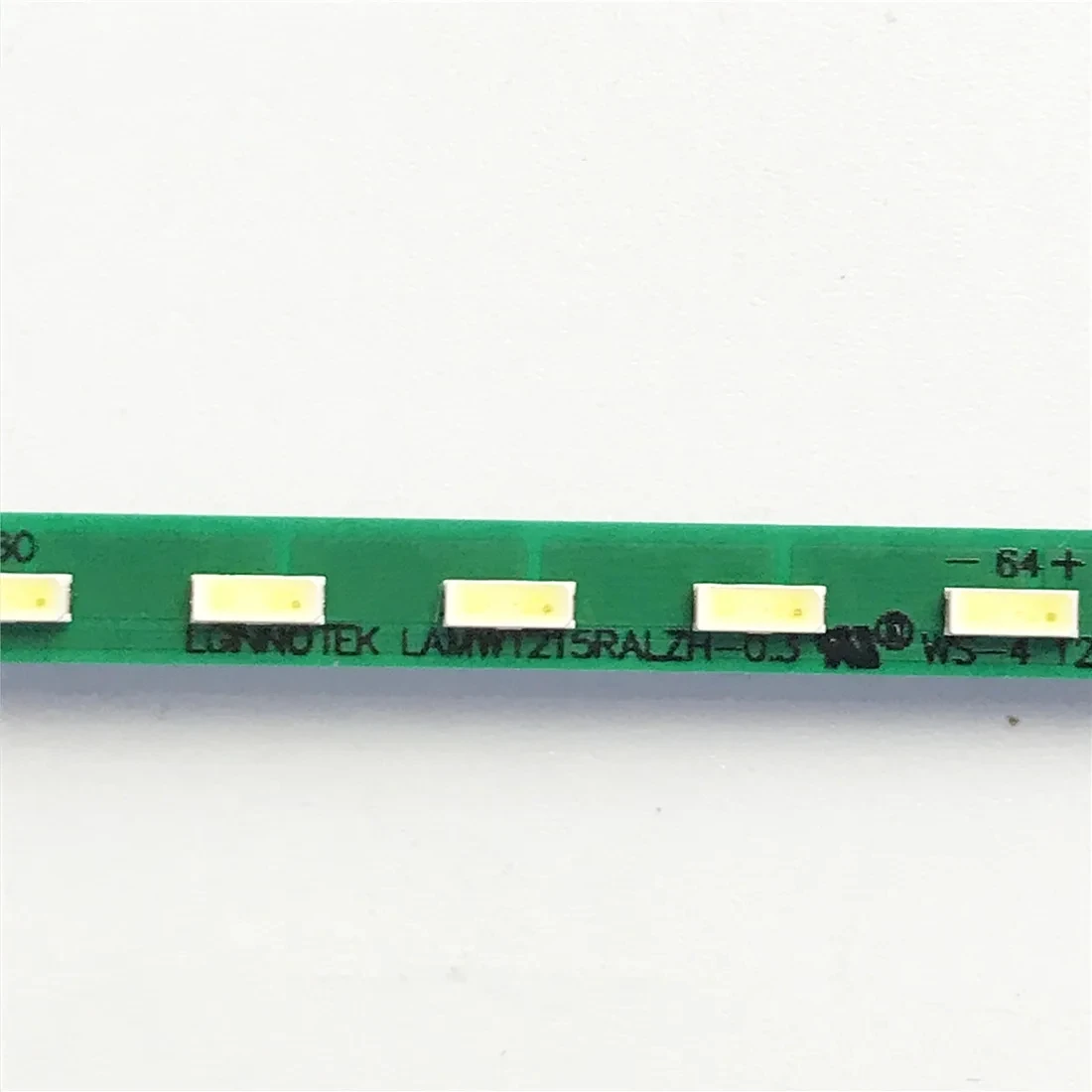 490mm LED Backlight strip 64 lamp For M215HW03 V1 M215HW01