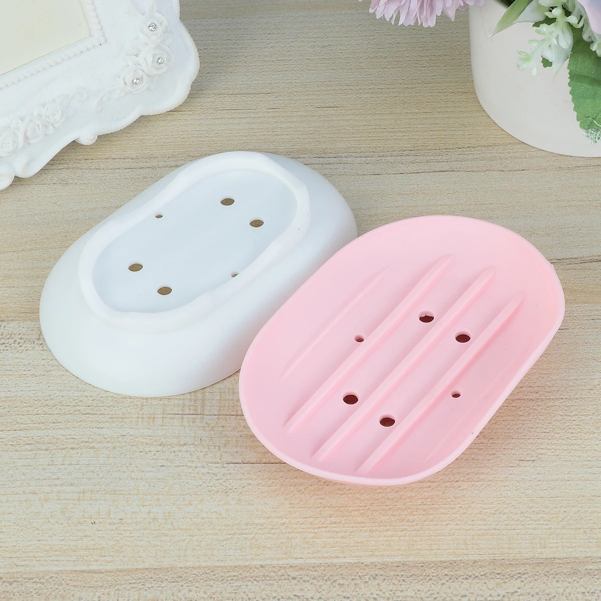 

4pcs Non-Slip Silicone Dish Hollow Drain Design Fast Drying Raised Stripes Soap Saver For Bathroom Kitchen Washroom Soap