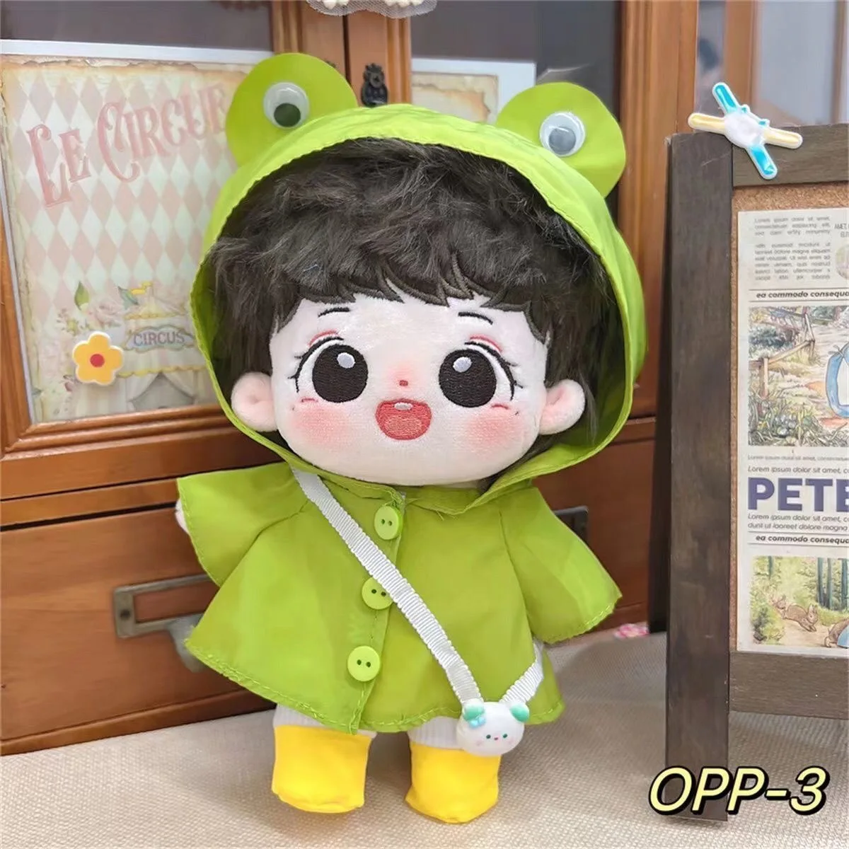 Vestido de día lluvioso de cosplay de rana de 20 cm, lindo vestido de muñeca de juego de muñeca de peluche intercambiable