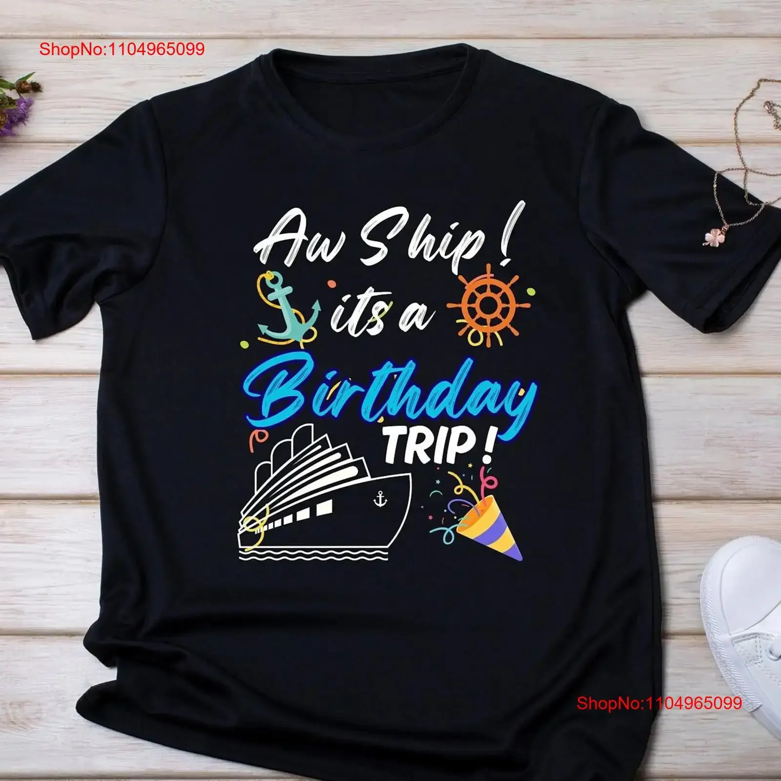 تي شيرت Aw Ship its a Birthday Trip l عطلة الرحلات البحرية من القطن الثقيل، عتيق مغسول ومتعدد الاستخدامات ومريح وأنيق قليلاً