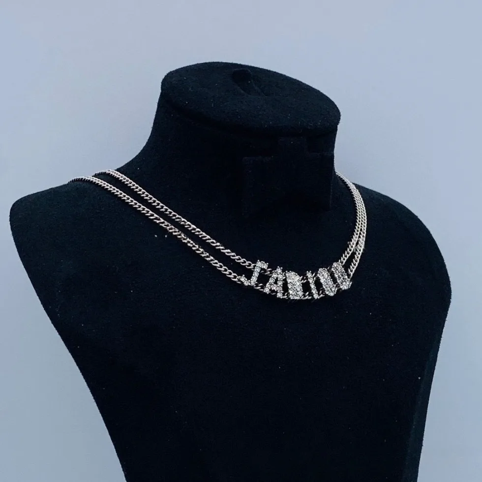 قلادة معدنية على شكل مثلث - طراز رائع عتيق أوروبي أمريكي، مجوهرات متعددة الاستخدامات للارتداء اليومي لها