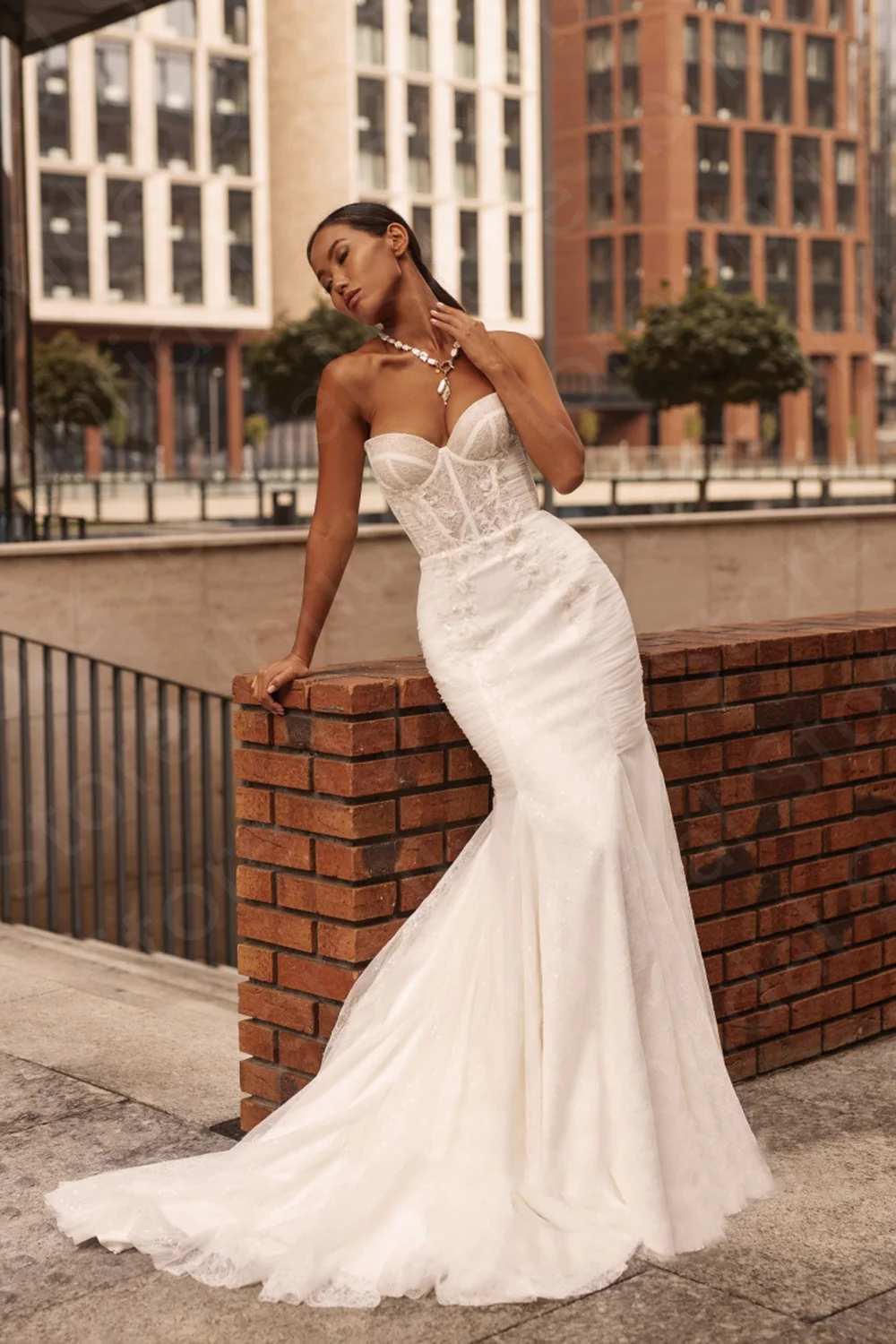 Vestidos de novia de encaje elegantes, vestidos de novia de sirena, escote Corazón, mangas extraíbles, corsé, tren de corte trasero