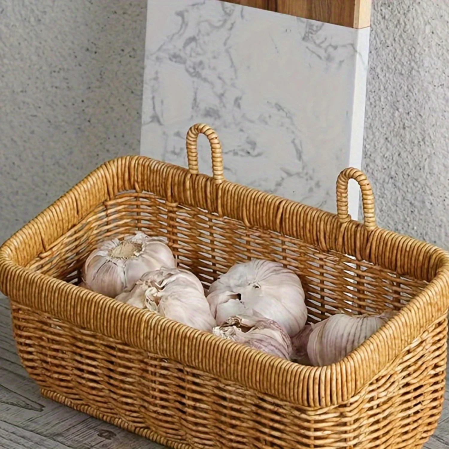 Rustic Wicker Wall Hanging Baskets, Country Style Kitchen Organizer for Garlic Ginger Fruits, Wall-Mounted Rattan Bins