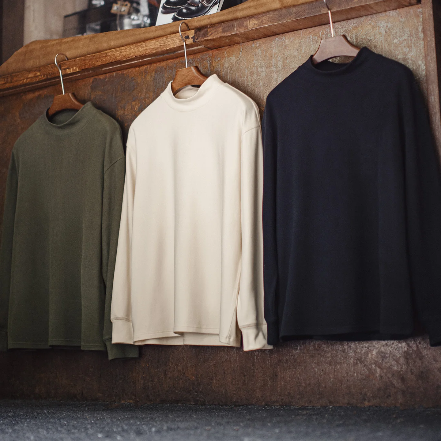 Maden Men's High Neck Warm Long Sleeve T-shirt Antibacterial Thermal Underwear Thickened Fleece Anti-Static Tops for Winter