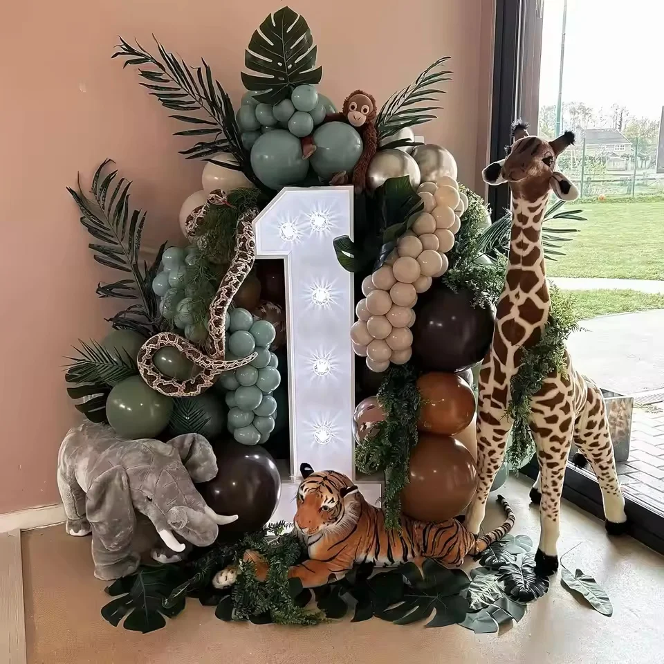 127Pcs Sage Green and Brown Wildlife Style Balloon Set, Olive Green Balloon with Artificial Leaves, Outdoor Birthday Party Decor view 6