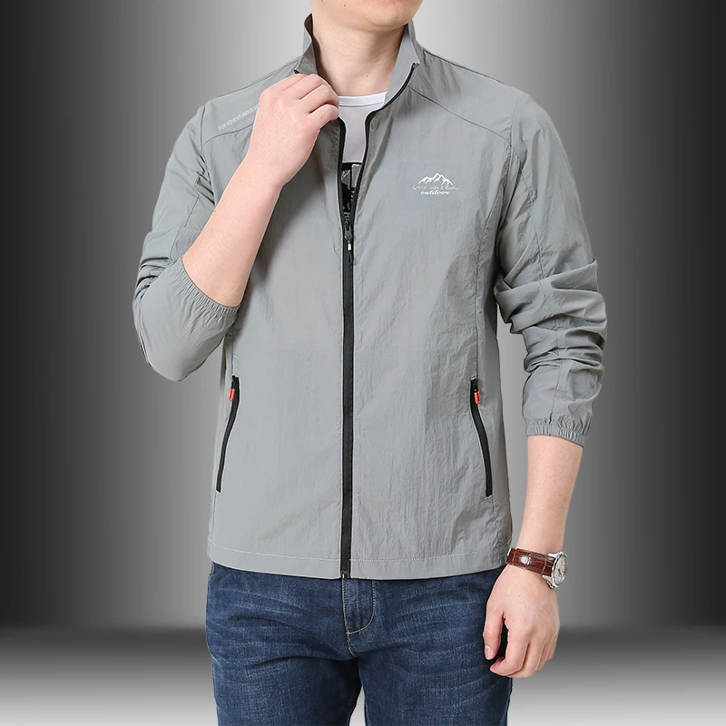 

Men's Summer Lightweight Breathable Skin Sun Protection Jaet Outdoor Fiing Casual Sports Coat Thin Nylon Zipper Hooded