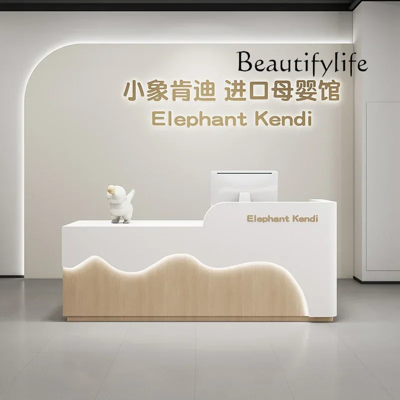 

X Clothing Store Cream Wind Checkout Page Cartoon Front Desk Early Education Training Center Front Desk