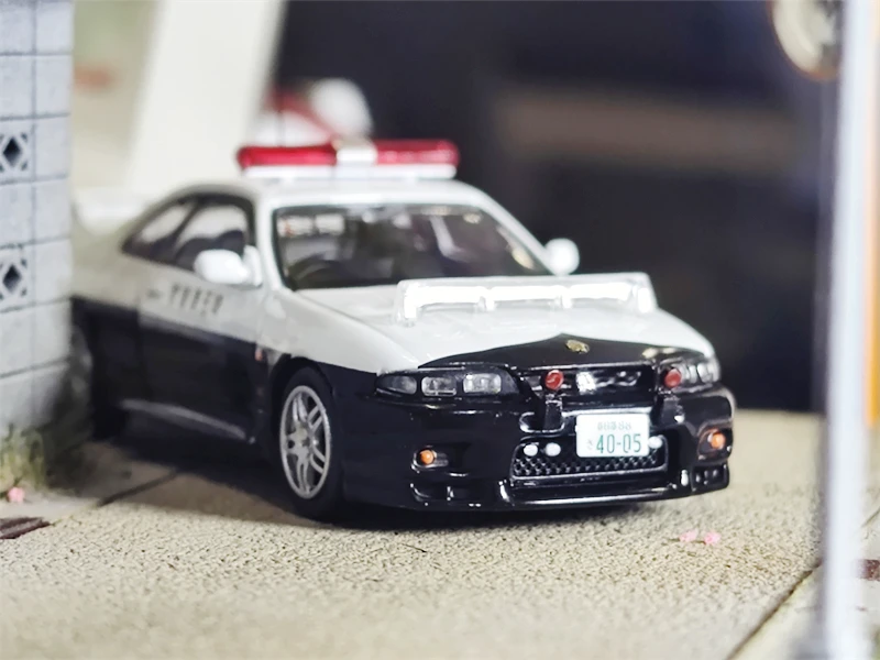 INNO 1:64  SKYLINE GTR R33 MINE\'S / Police Car Diecast Model Car