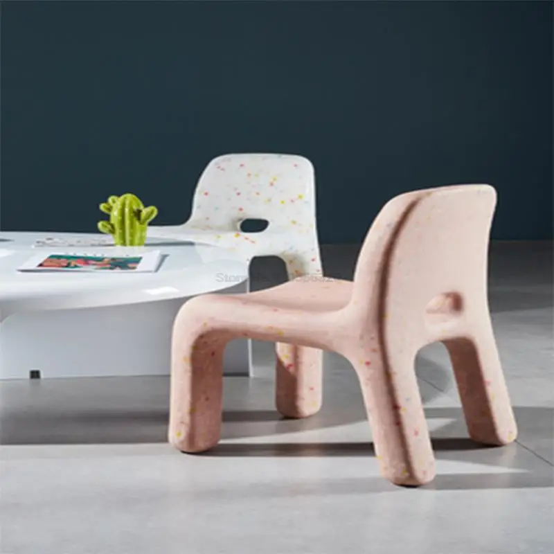 Sedia per bambini semplice e carina sgabello per bambini in plastica da esterno sedia con schienale sedile per la casa panca piccola per l'asilo