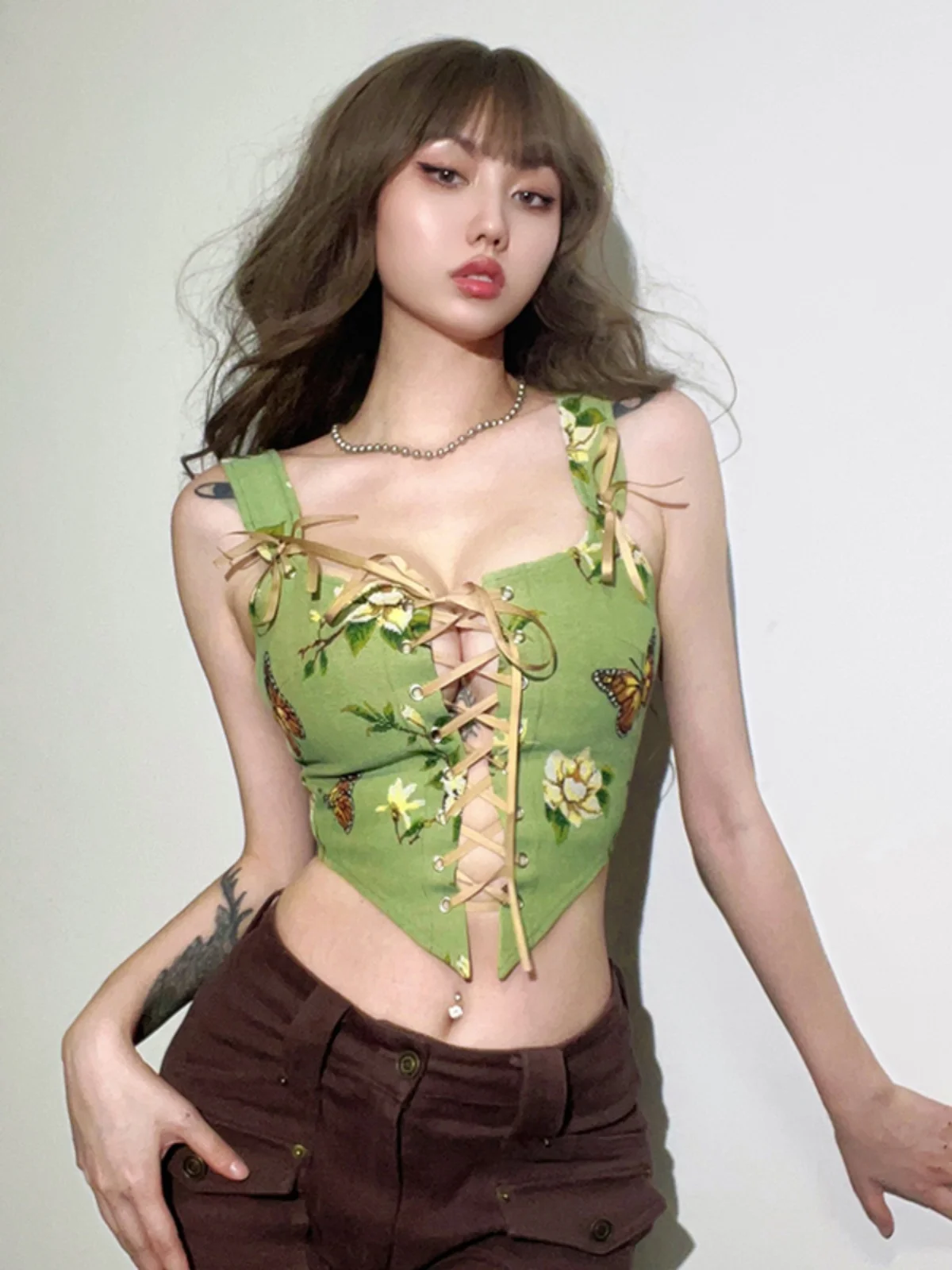 이상한 스타일의 벨트가 달린 빈티지 슬림핏 오버사이즈 폴리에스터 스판덱스 혼방 탑