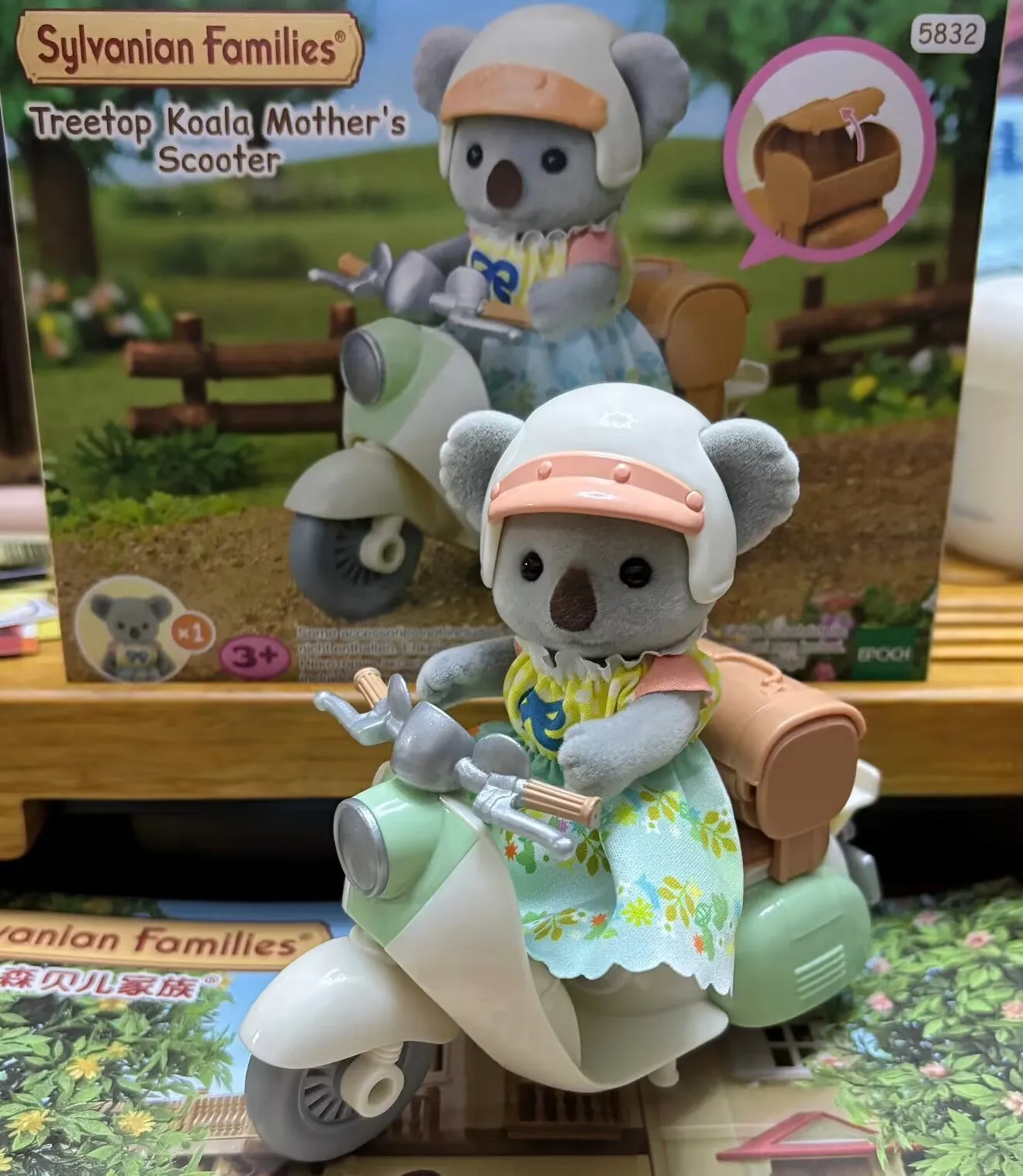Nuove famiglie originali Sylvanian Fai finta di giocare Madre Koala Modello di motociclista Sorella più giovane Orso polare Mobili Giocattoli Giocattolo regalo