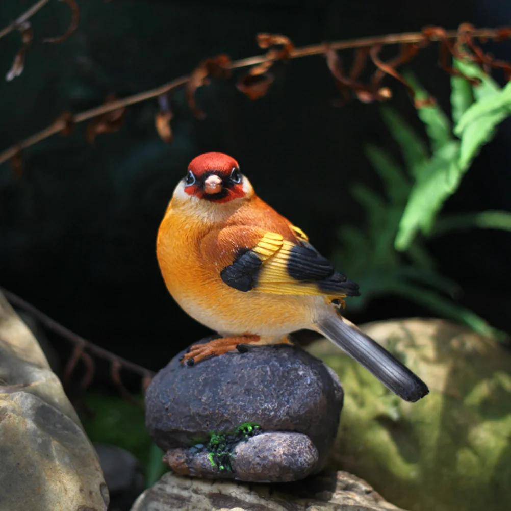 

2 Pcs Garden Bird Ornaments Outdoor Artificial Birds Realistic Decorations for The Home