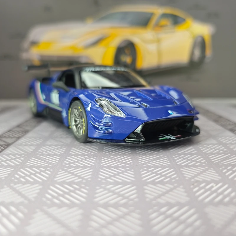 

Масштабная модель автомобиля Maserati GT2 2023 (1:32) из сплава, коллекционная, с открывающимися дверями, подарок для любителей суперкаров