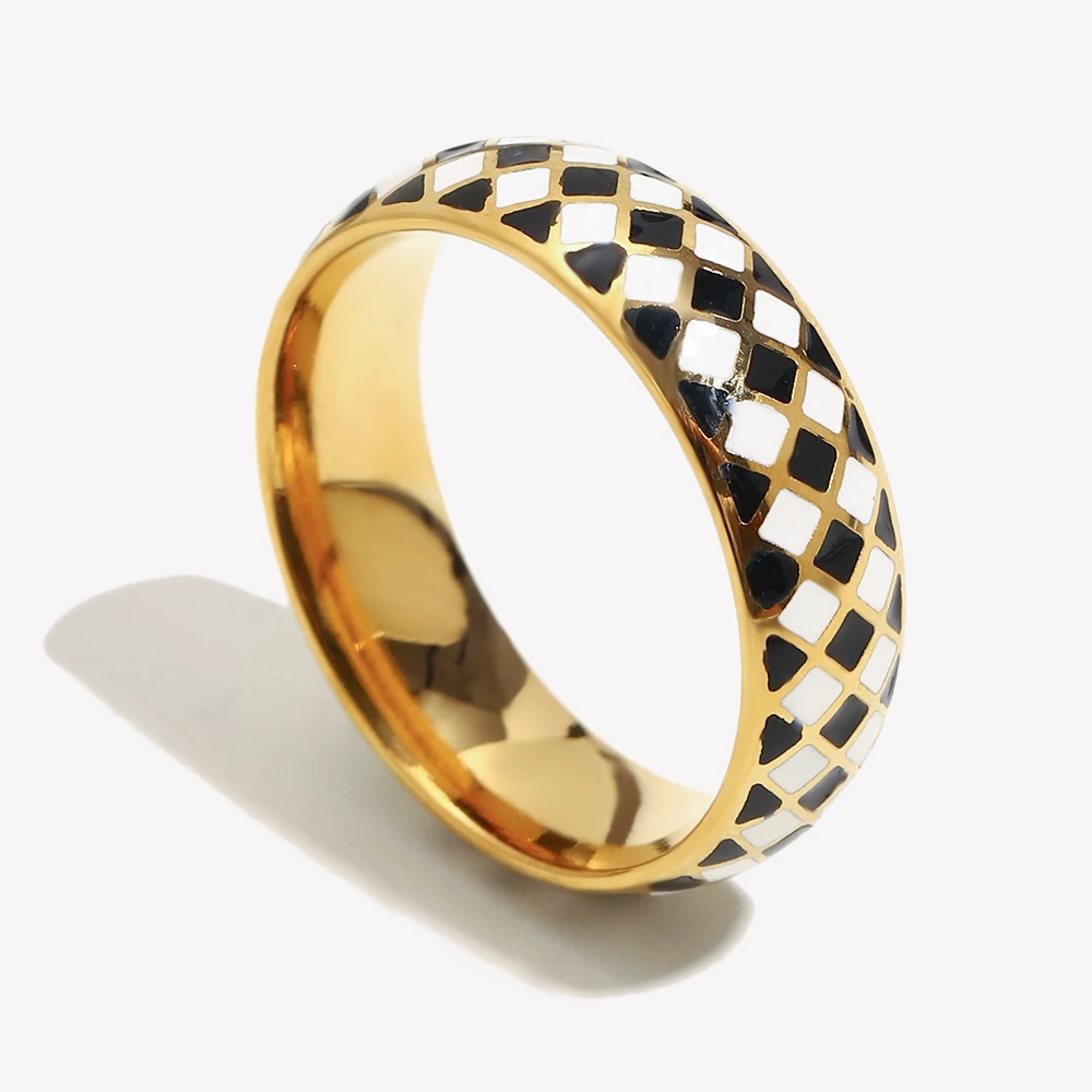 E.B.belle Stal nierdzewna Fine Polished Small Black White Enamel Checker Ring Tarnish Free Woman New Y2K Jewelry Black Ring