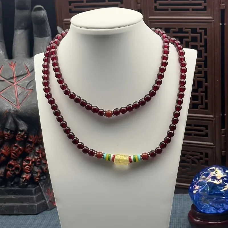 Elegant burgundy agate bead necklace - stylish and minimalist design