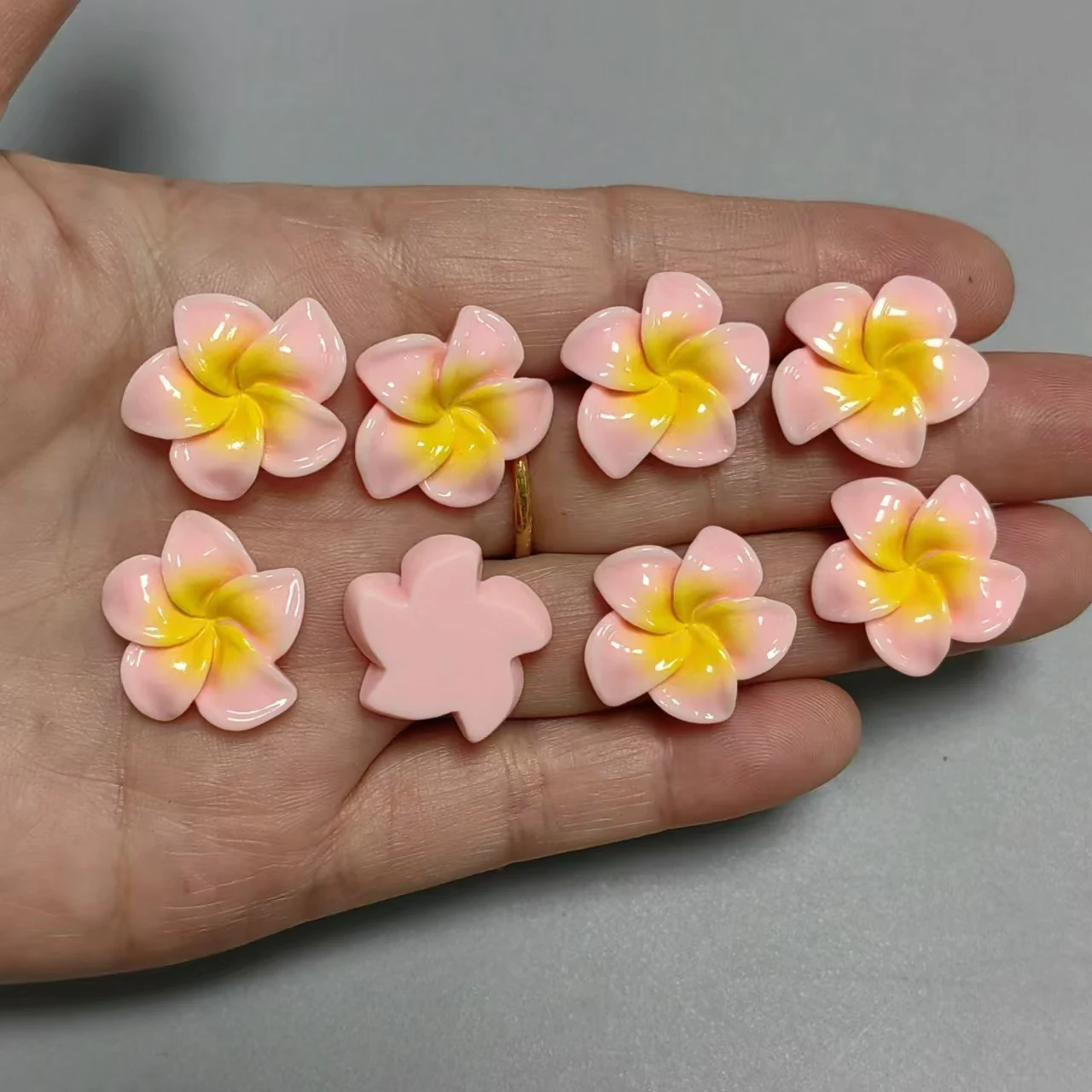 10 قطعة الراتنج الطازج الوردي الوردي الأبيض خمسة البتلة زهرة DIY بها بنفسك اكسسوارات غير المرغوب فيه جراب هاتف طويل مسمار الفن الديكور السحر Crafts بها بنفسك الحرف #5