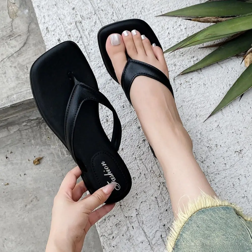 Elegant Flip Flop Slippers Solid Color Anti-slip Soles Slippers for Women Soft Beachwear Slides Sandals Indoor Outdoor