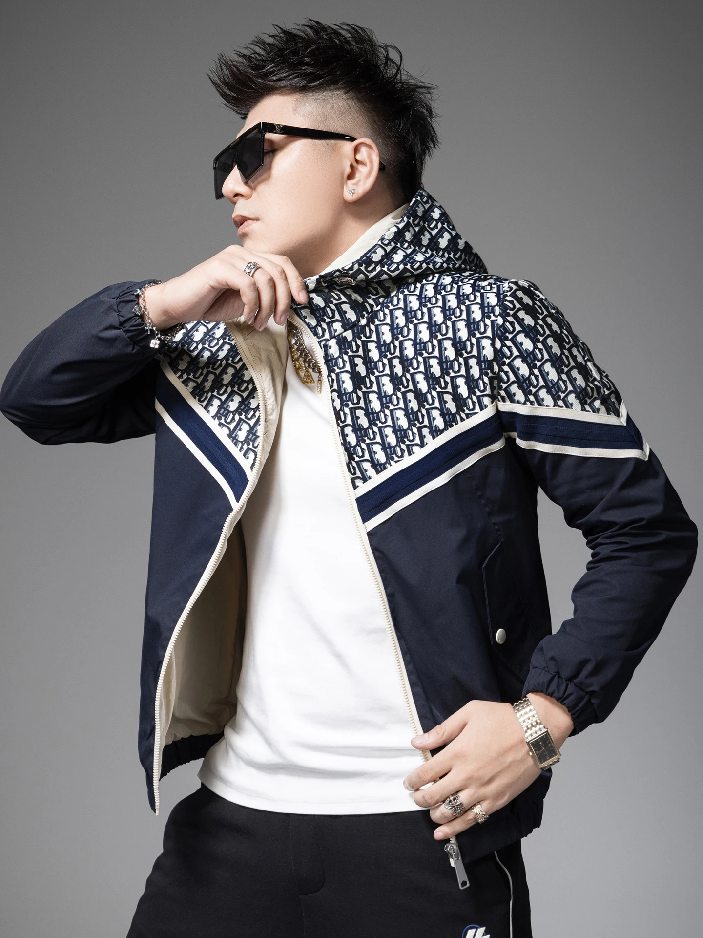 

Ele Men's Hooded Jaet High-End Faion Brand Embroidery Casual Coat Polyester Fiber Stand Fit Windproof Long Sve