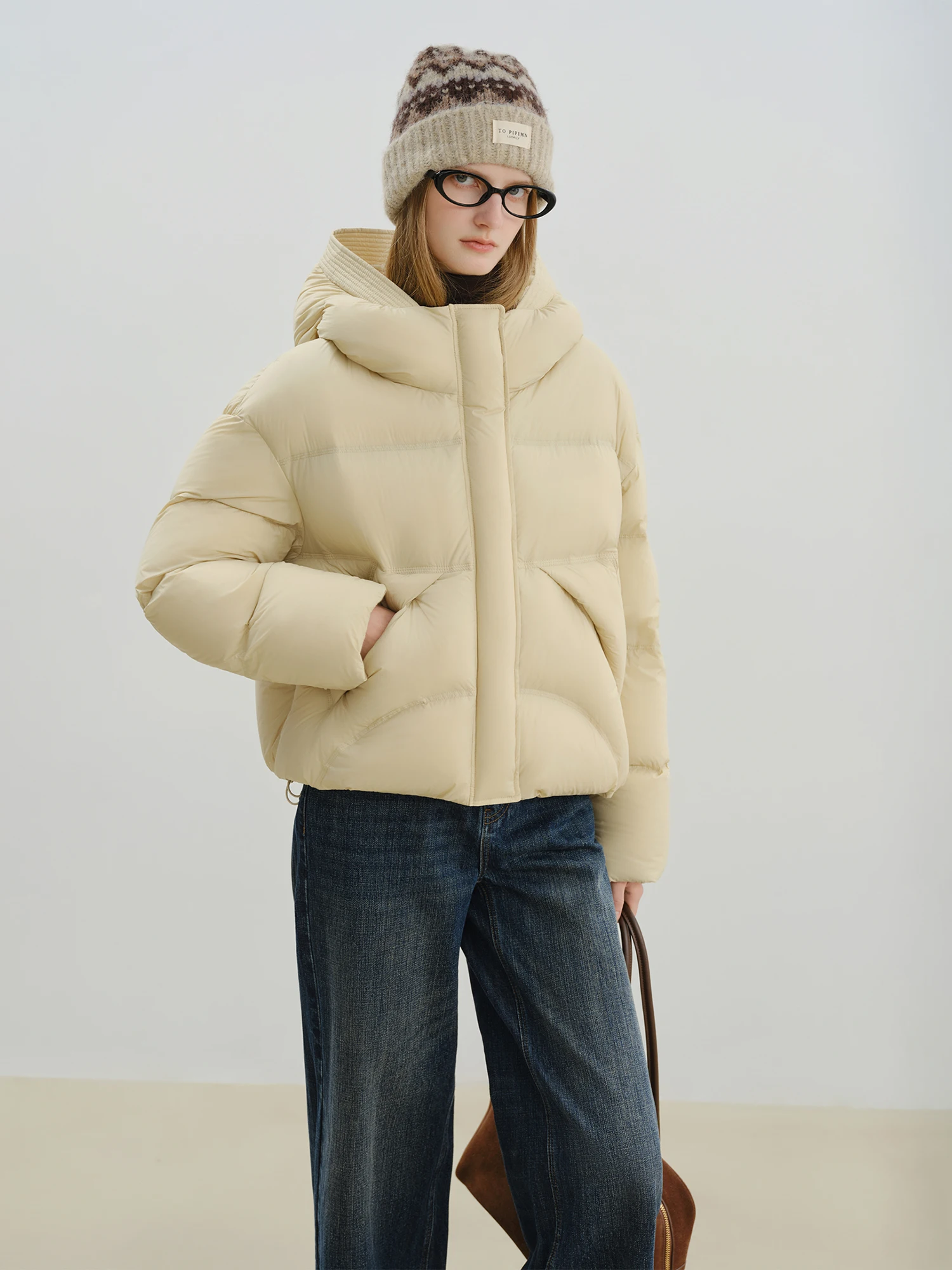 ZIQIAO Waterproof and Oil-proof High-fill cropped Puff Down Jacket Women 2025 Winter New Style Age-reducing Sweet Girlish Simple