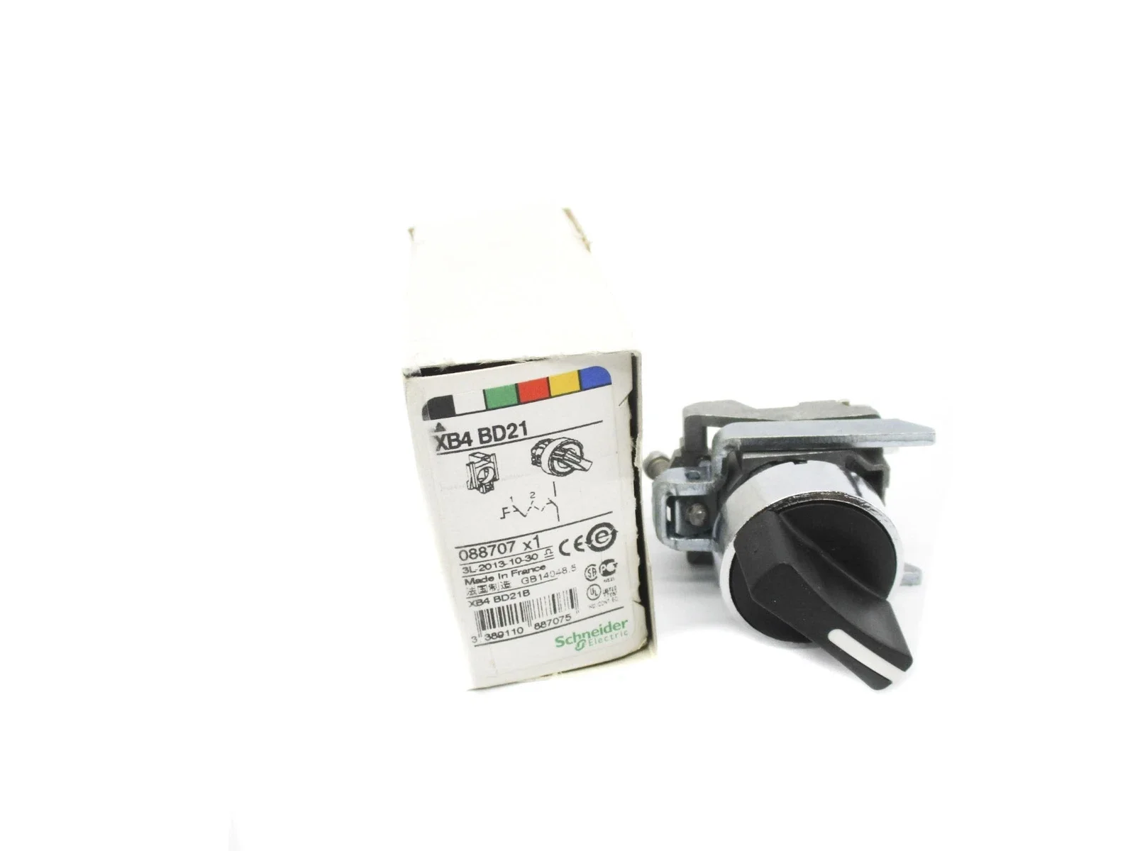 XB4BD21 = ZB4BZ101 + ZB4BD2 Selector switch, metal, black, Ø22, 2 positions, stay put, 1 NO