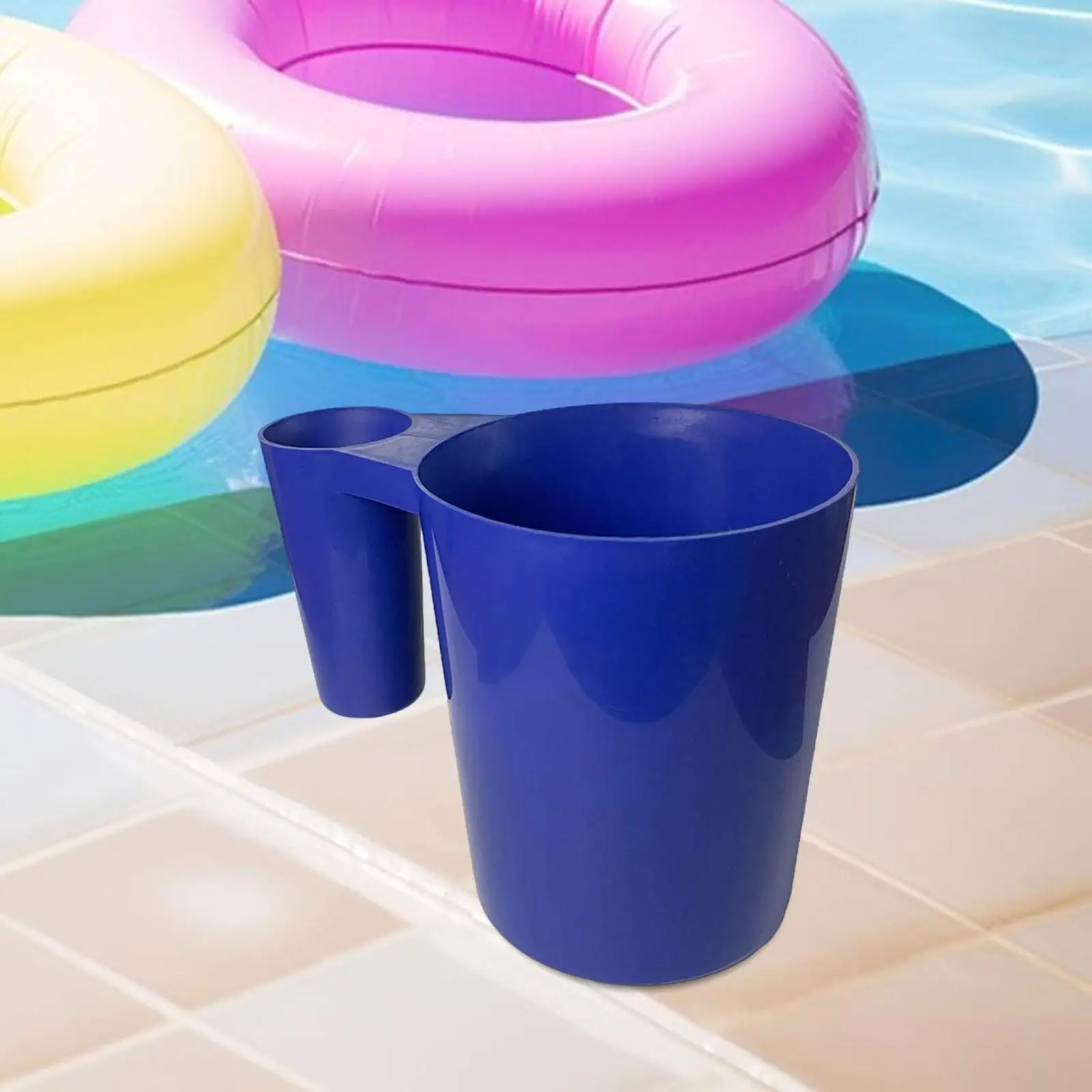

Scoop with Handle for Swimming Pool Measuring Pitcher Sturdy Easy to Grip Pool Maintenance Tool Convenient Pool Measuring Cup