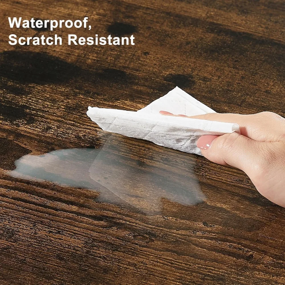 Kompaktowe biurko narożne w kształcie trójkąta do salonu i małych przestrzeni z metalową ramą i obszarem do pisania