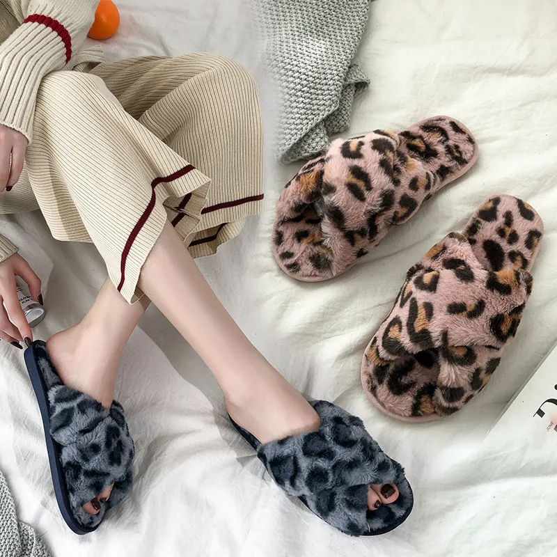 

Women's Home Slippers Cross Leopard Print Plush Toeless Fashion Korean Style Warmth Winter Anti-Slip Clog Slippers