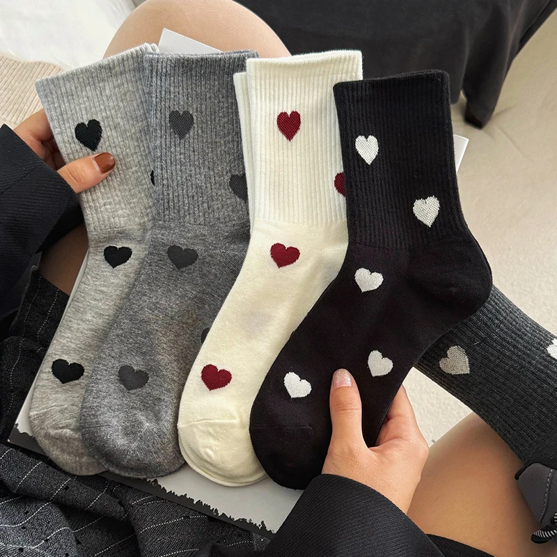 

Women's Valentine's Day Heart Pattern Socks - Comfortable and Stylish, Ideal for Casual Attire, Cute Socks